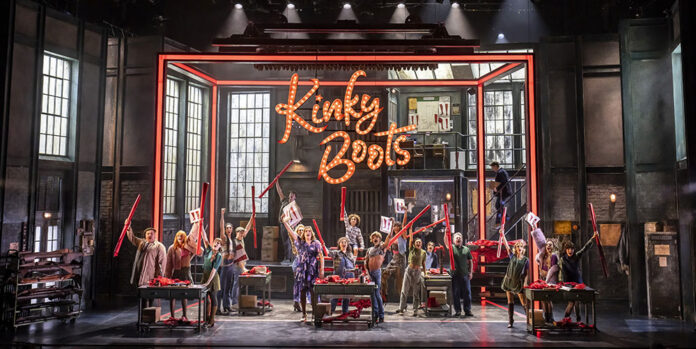 kinky-boots-the-musical-foto-03-credit-Johan-Persson